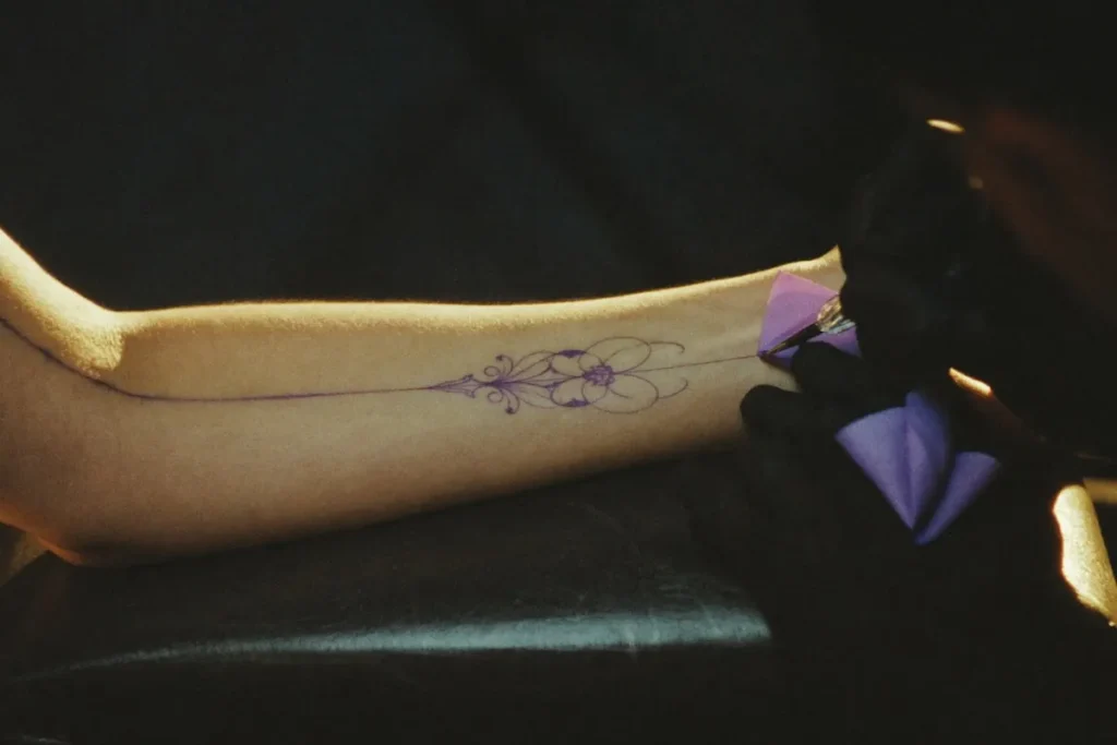 Vorbereitung auf den Tattoo-Termin – Stencil auf dem Arm