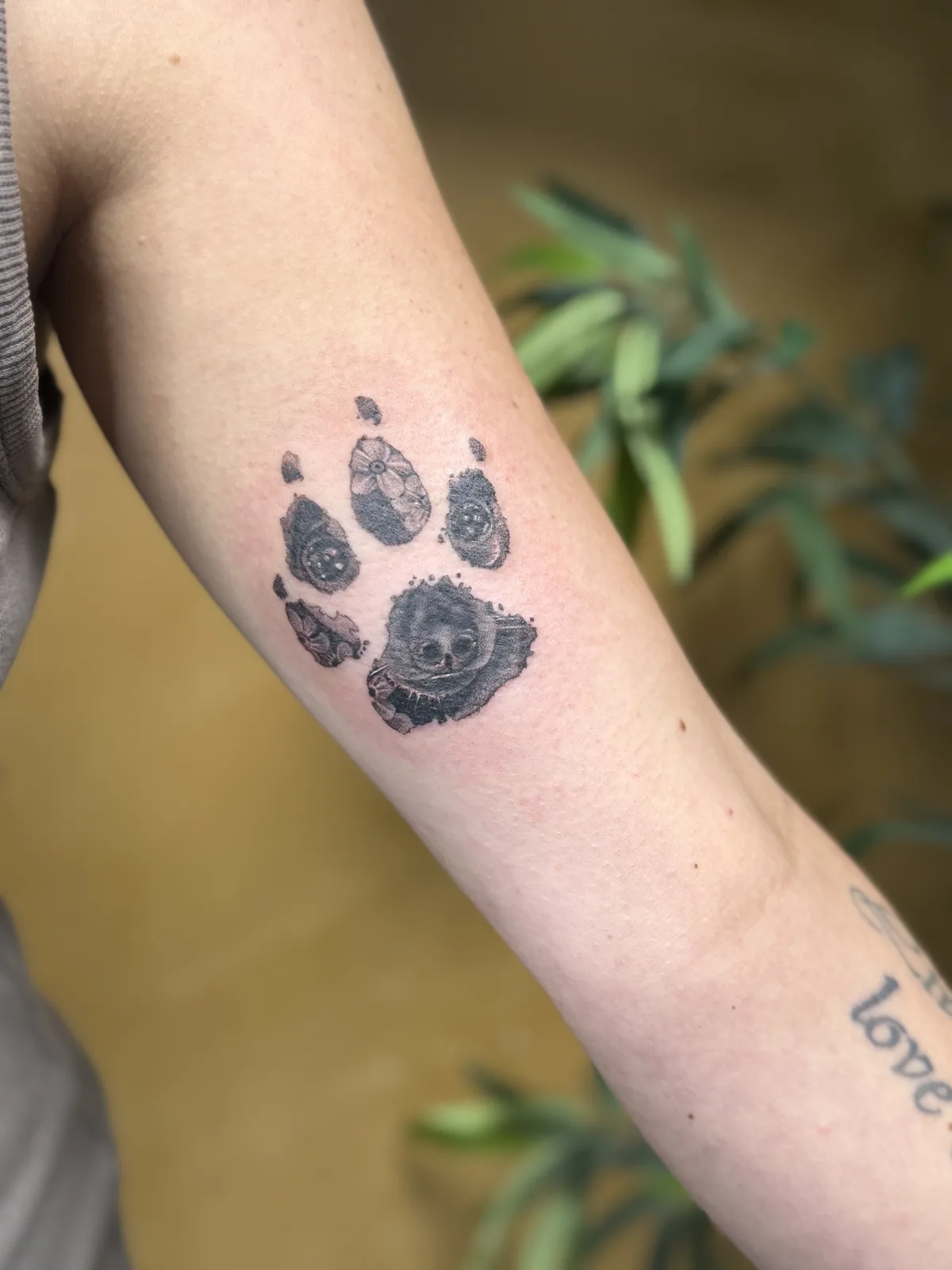 Fineline/Mikro-Realistic Tattoo Trustinkus Nürnberg