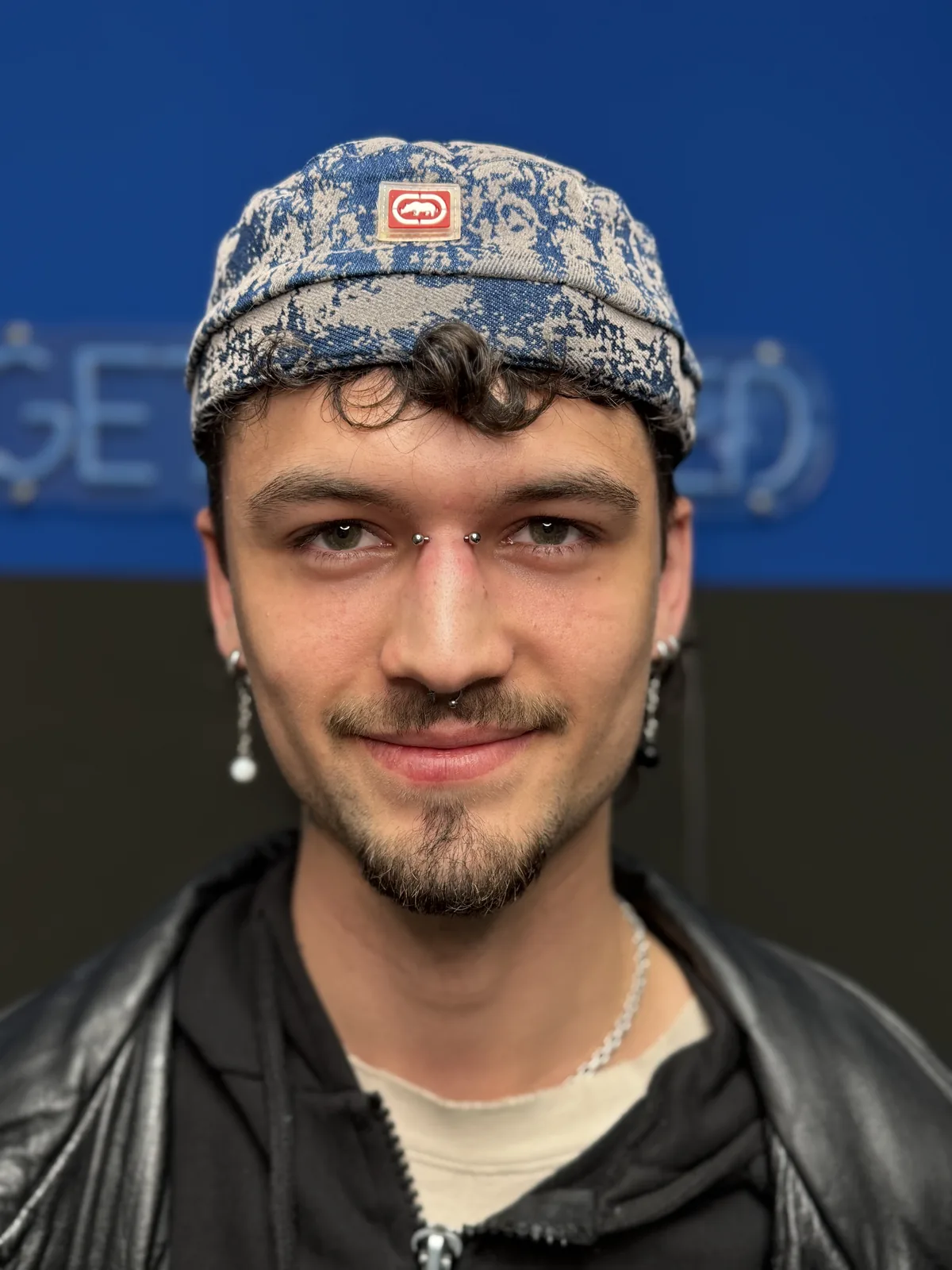 Piercing Nürnberg – Kunde mit Ohrpiercing